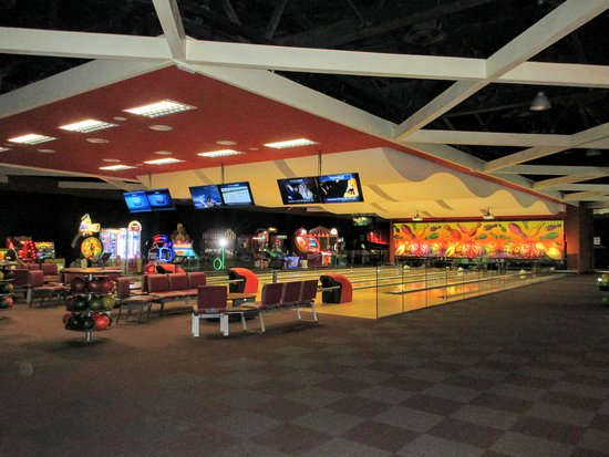 Salle de quilles du Maya Mall
